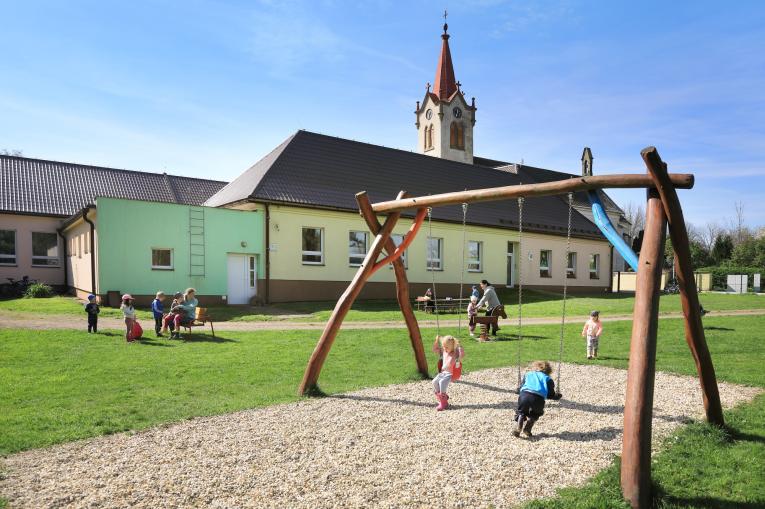 Základní škola a mateřská škola Luková