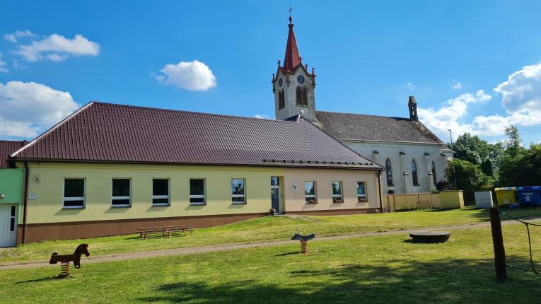 Základní škola a mateřská škola Luková